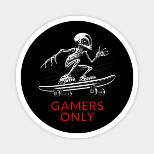 Alien Skateboard - Gamers Only Magnet